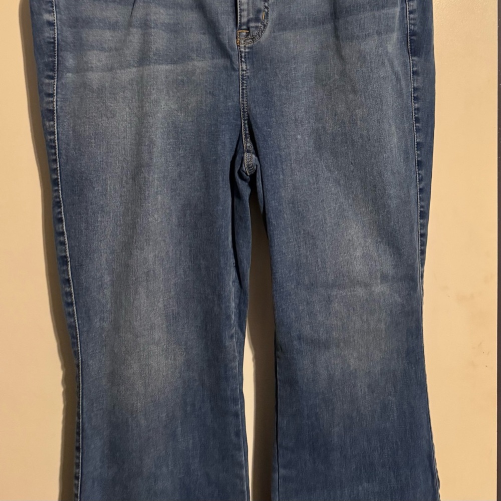 Torrid Trio Blue Bootcut Women's Jeans - ***Stretch size 16-20*** - Picture 6 of 9